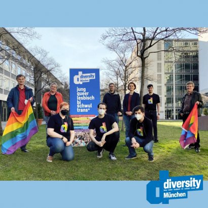 Der Vorstand von diversity München beim Gruppenfoto mit den anderen Gesellschaftern der CSD München GmbH.